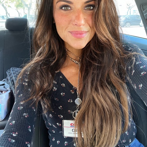 BOOKMARK my closet!!! Like this Listing for Notifications @squirrelresale 🐿🐿🐿 - Picture 2 of 16